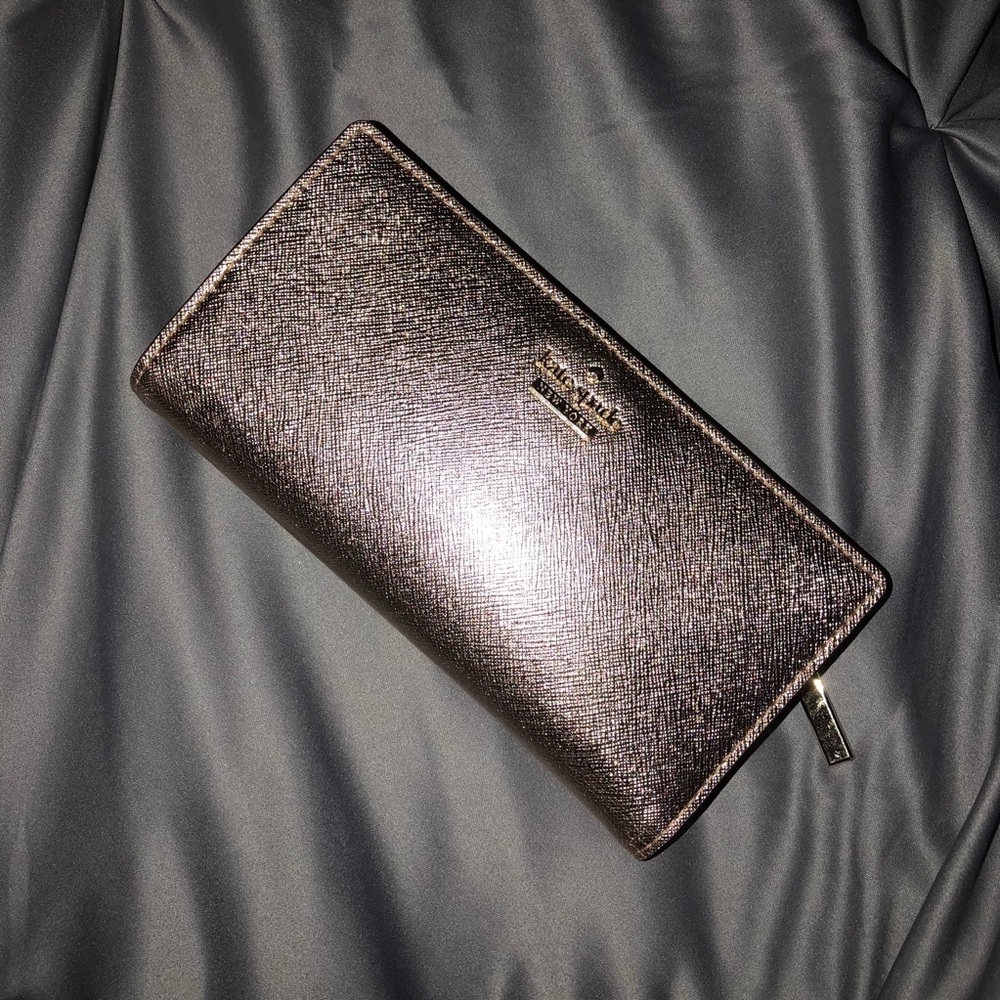 Kate Spade Stacy Wallet || PRICE NEGOTIABLE
